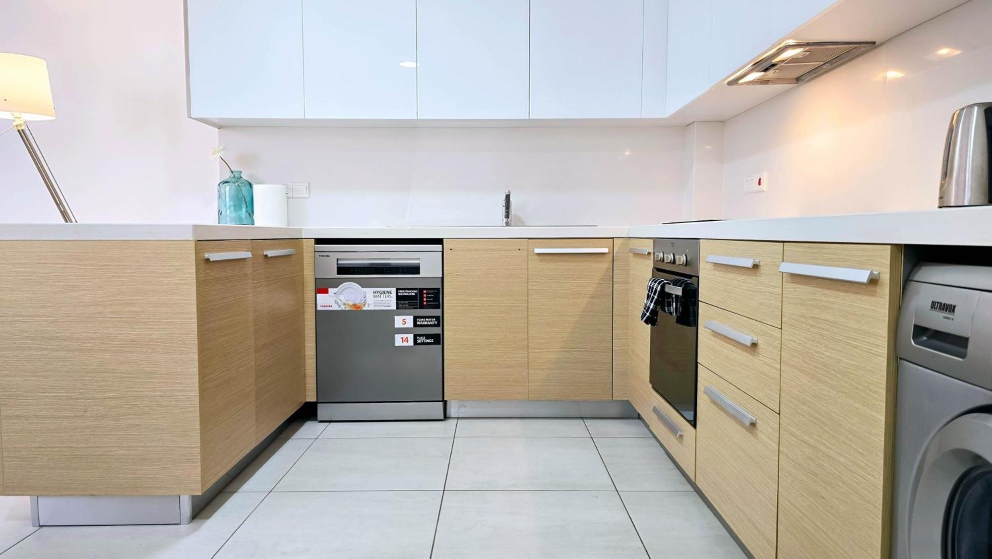 Css Coastal Smart Superior With Gym Spacious Apartment *